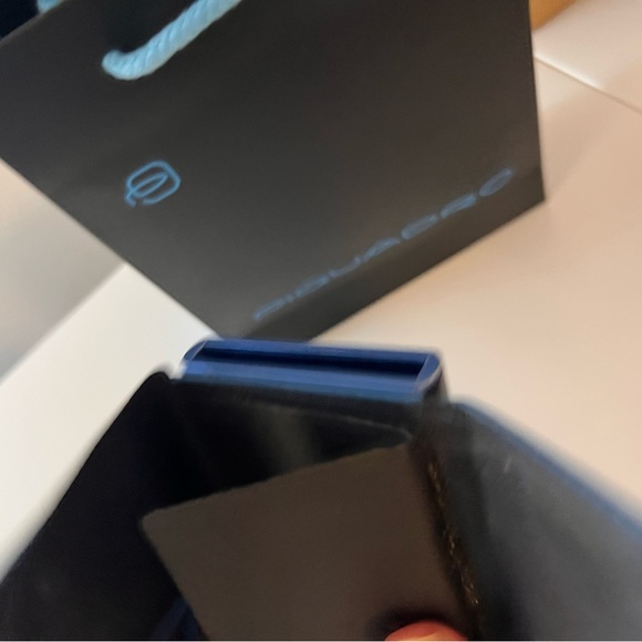 Piquadro Pop-up card wallet - Rare in US in Orig Packaging - Bought in Spain - Picture 13 of 15